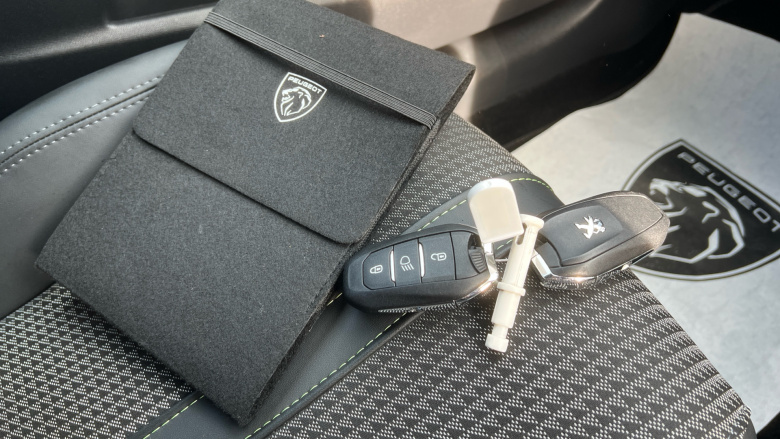 Peugeot 208 1.2 PureTech 100 GT 5dr Petrol Hatchback